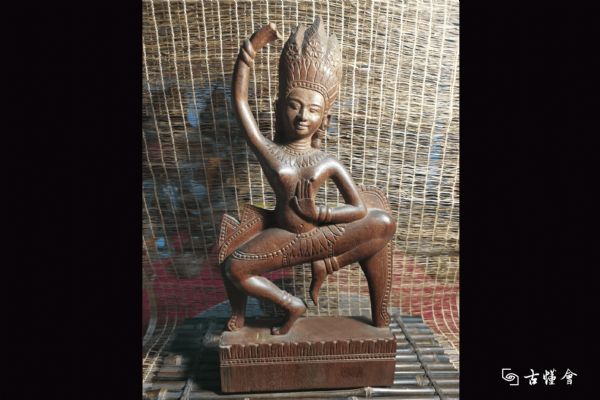 ľ����ɳ����Ů����ͼ