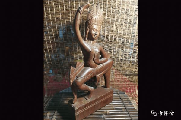 ľ����ɳ����Ů�������ͼ